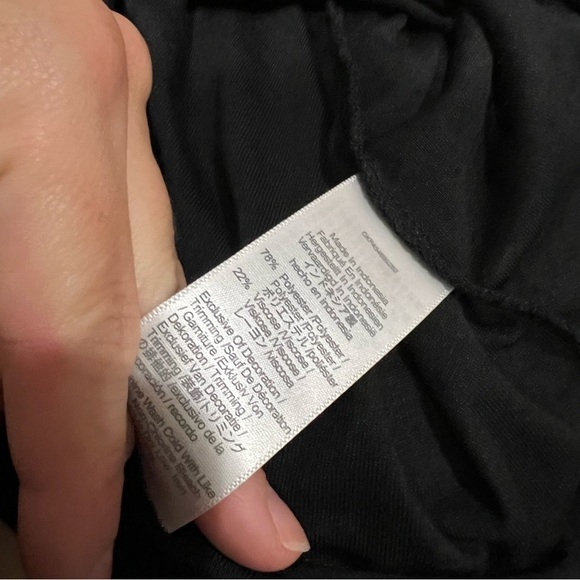 Madewell Clipdot Ruffle Turtleneck Top - Picture 9 of 10